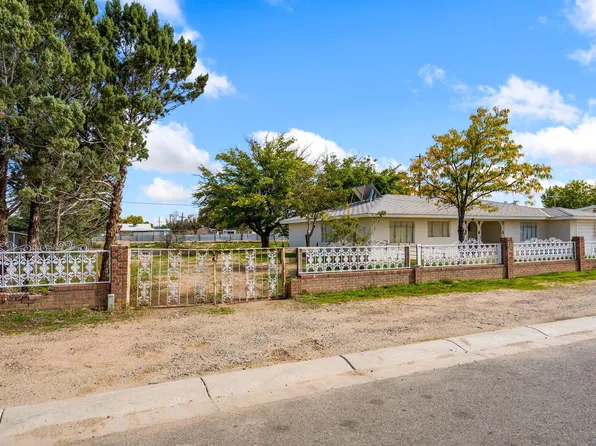 3212 De Vita Rd SW, Albuquerque, NM 87105