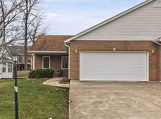 18 Crabapple Ln, Glen Carbon, IL 62034