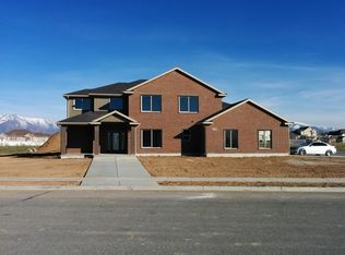 1194 N 1415 W, Clinton, UT 84015