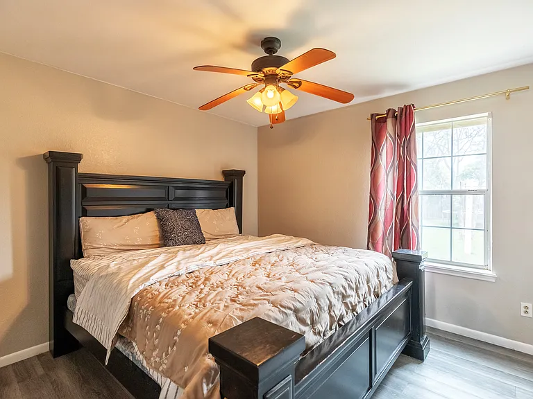 857 Chaucer Dr — Photo 14