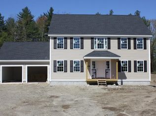 56 Chapman St, Dunstable, MA 01827