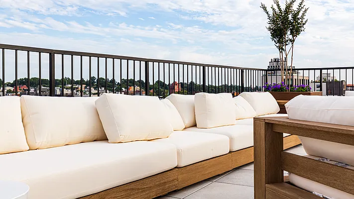 Rented by Nooklyn NYC LLC | media 51