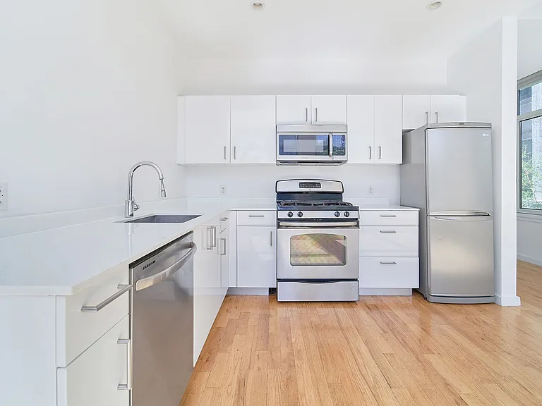 55 Hope St #106 — Photo 2
