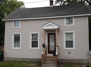 15 Oxford Pl, Chicopee, MA 01020