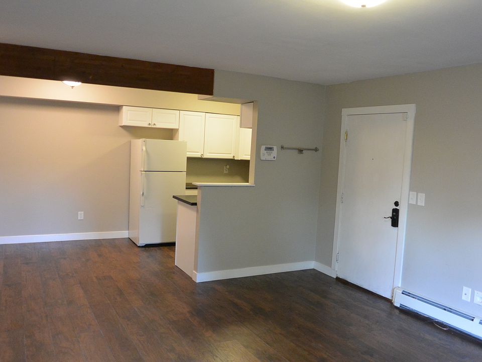 Living Room/Front Door