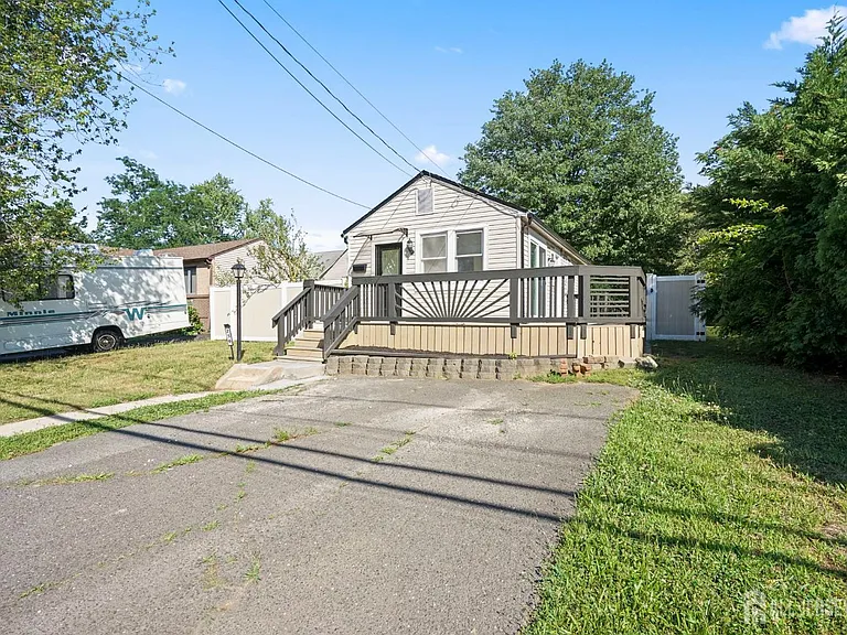250 Brookside Ave — Photo 26