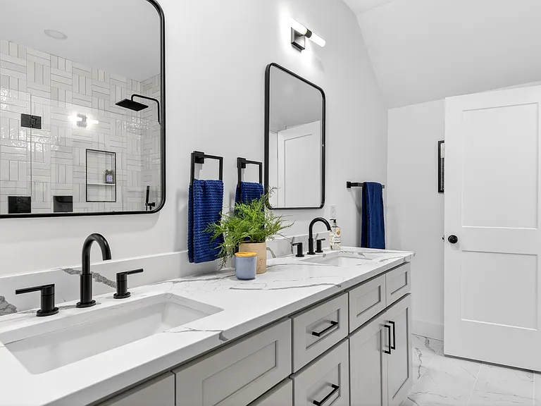 2940 Chapel Hill Rd #C — Photo 23