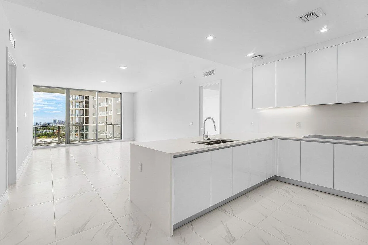 2 bed, 2.5 bath, 1511 sqft, $9,995 — Photo 2
