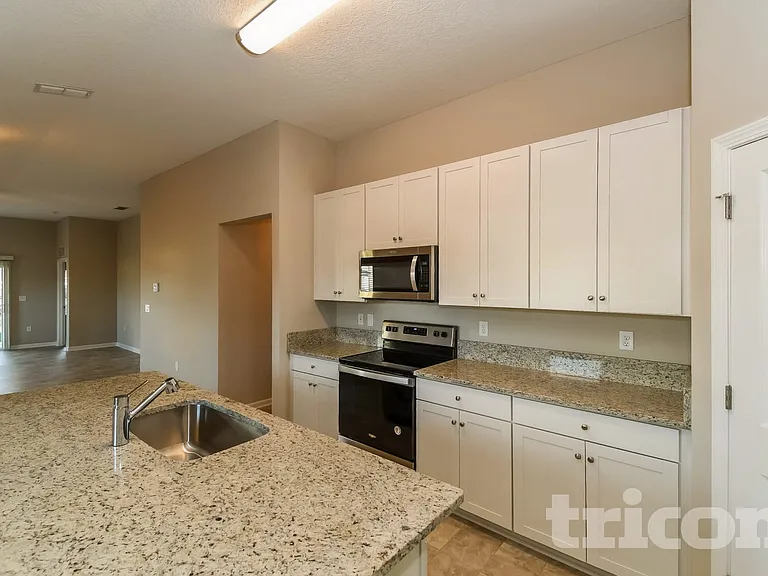 2025 Howard Christy Ct — Photo 5