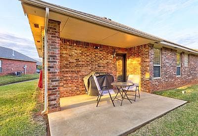 3rd image of 1837 Cedar Creek Ct
