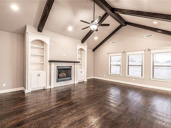 4th image of 1620 Ella Pl