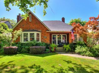 912 42nd St, Sacramento, CA 95819