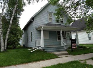 847 N 15th St, Manitowoc, WI 54220