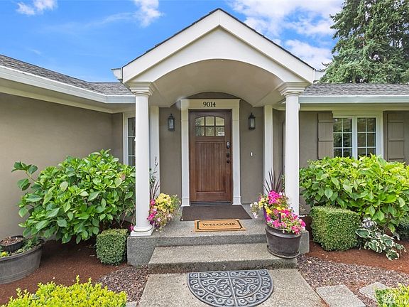 Warm and inviting home, where guests feel welcome!