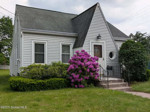1045 Wallace Avenue, Schenectady, NY 12306