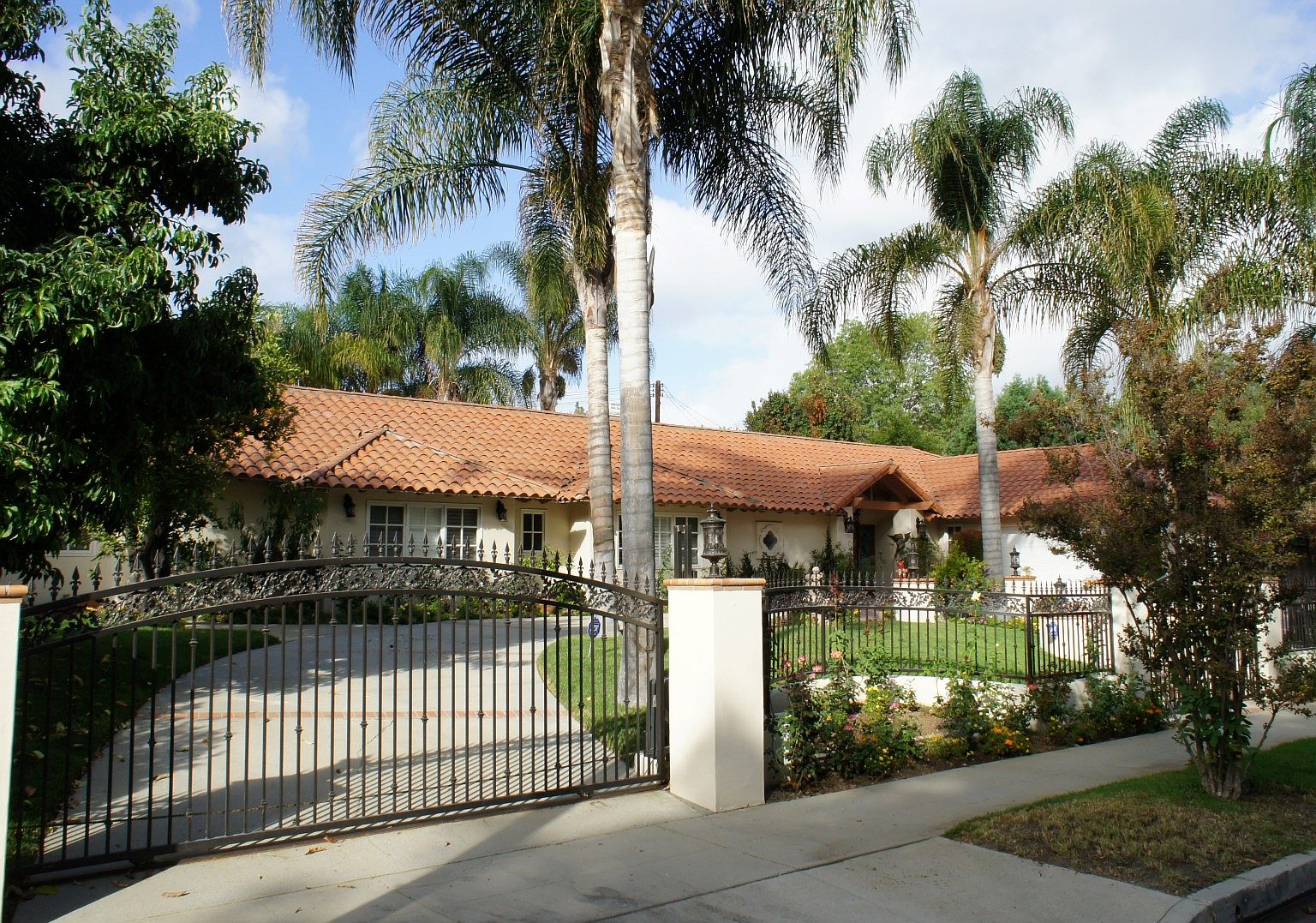 5109 Jumilla Ave, Woodland Hills, CA 91364 Zillow