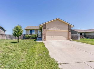 2645 E Spring Hill Ct, Goddard, KS 67052