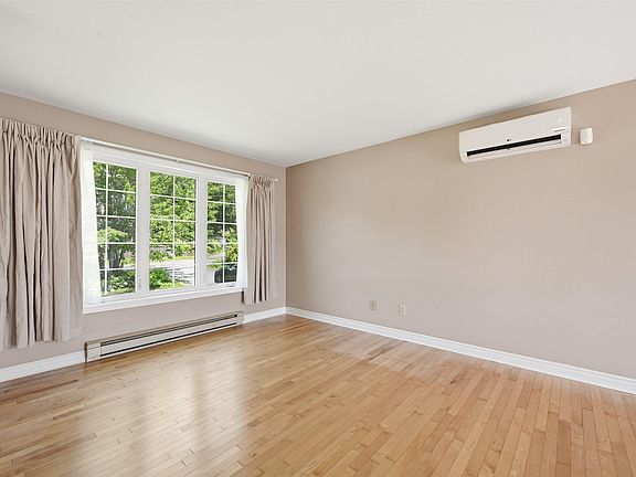 4th image of 101 Union St
