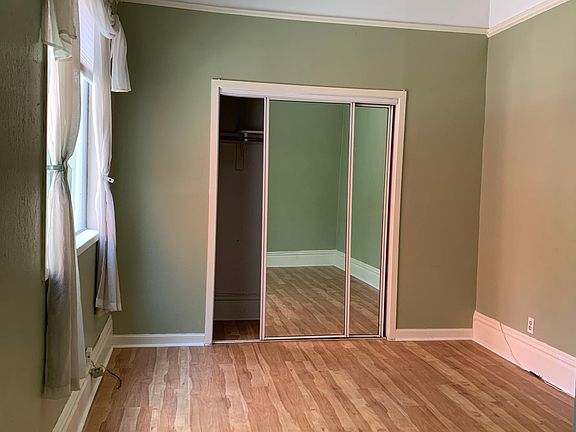 4th image of 1654 Grant Ave