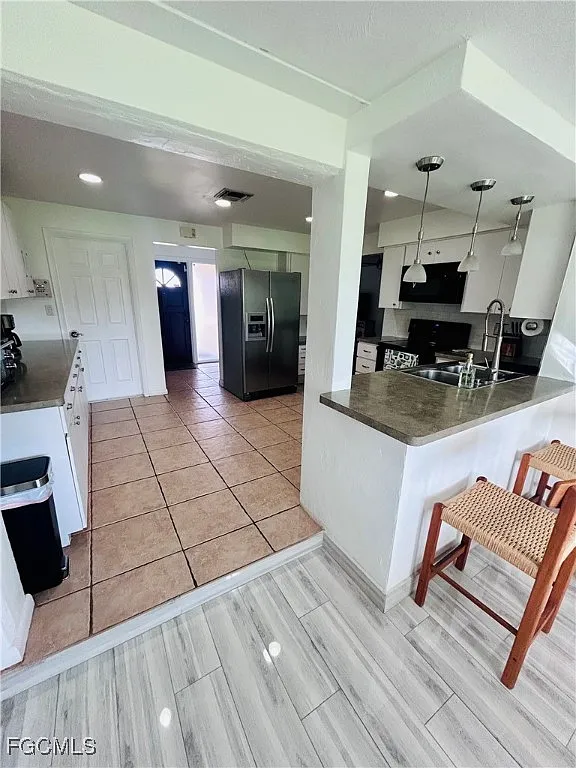 3 bed, 2.0 bath, 1350 sqft, $3,600 — Photo 1