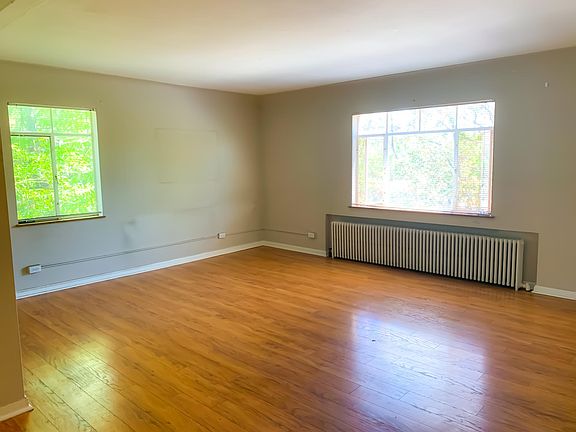 4th image of 1375 N Pearl St #17