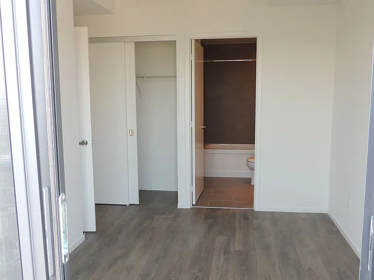 150 Dundas St W #4206 — Photo 7