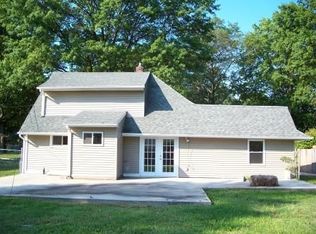 37 Northcourt Ln, Levittown, PA 19054