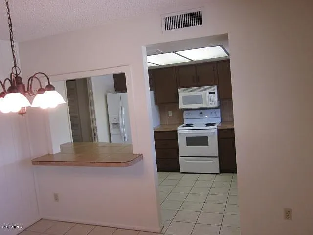 1933 E Apollo Ave — Photo 9