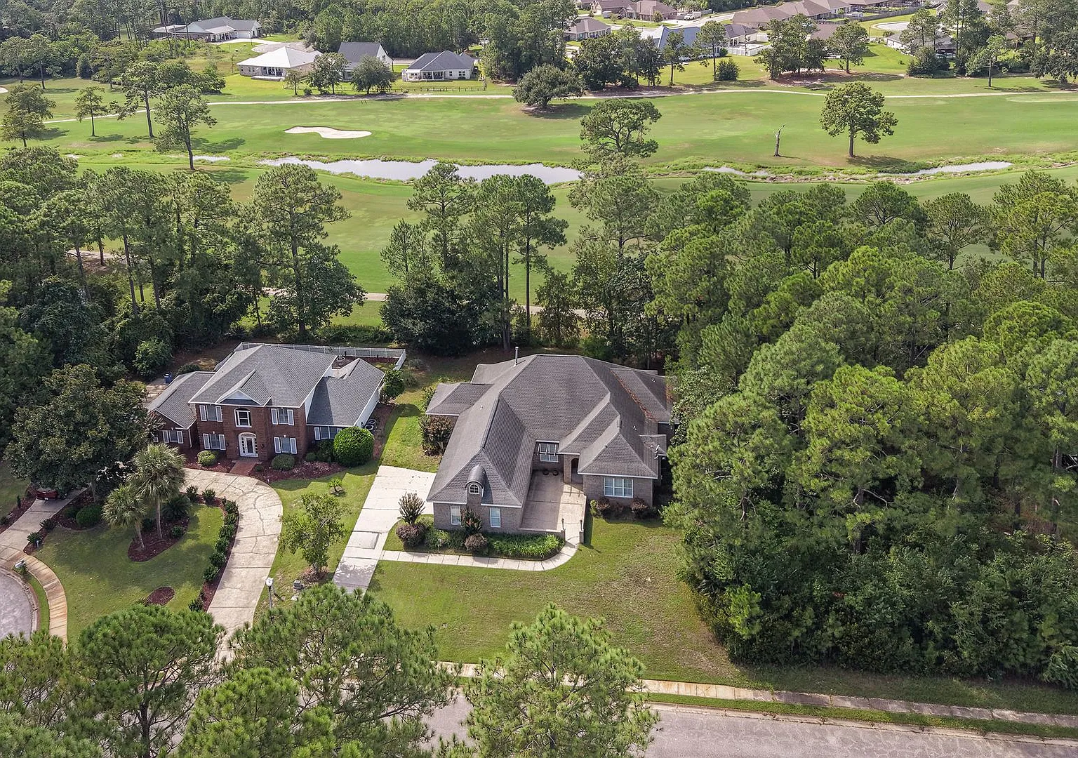 632 Magnolia Circle — Photo 2