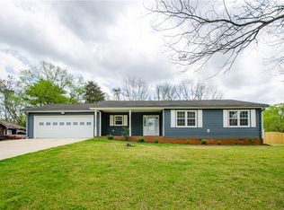 4368 Castle Gate Dr, Snellville, GA 30039