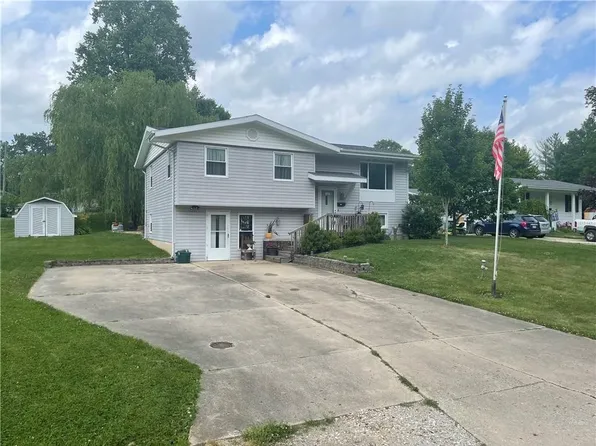 1010 E Grove Ave, Effingham, IL 62401