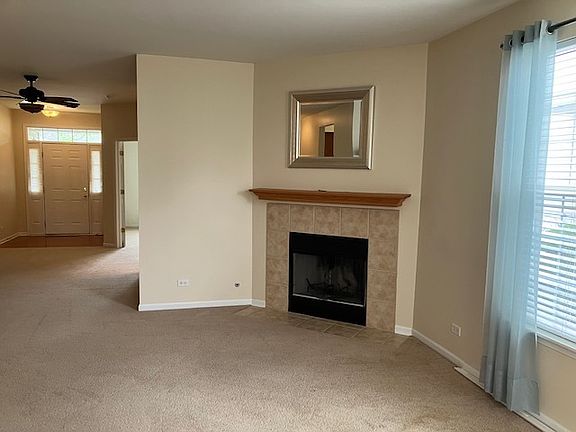 3rd image of 1445 Cambria Dr