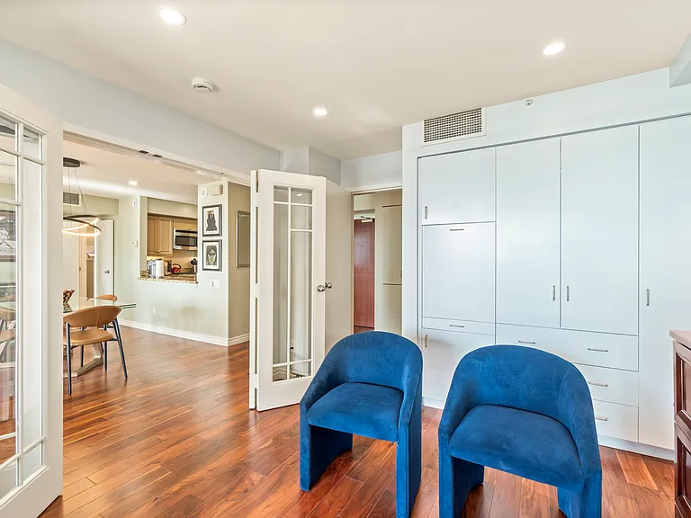 500 W Harbor Dr #1020 — Photo 25