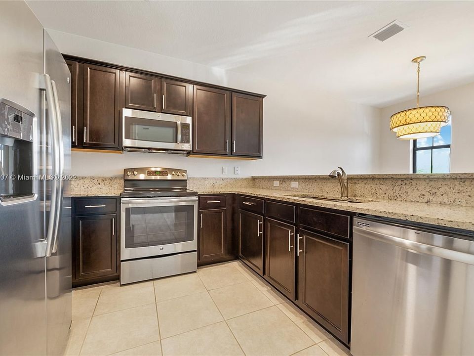 1st image of 10630 NW 88th St APT 225
