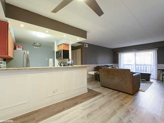 5th image of 13625 Royal Ct APT 701