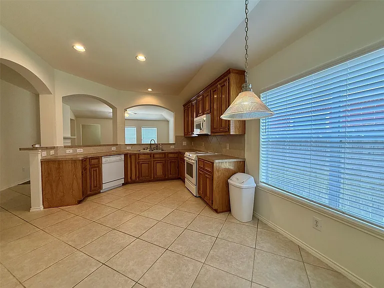 20622 Tulip Blossom Ct — Photo 5