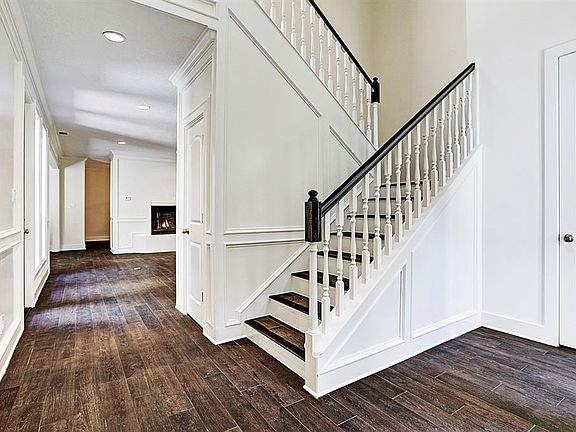 3rd image of 15743 Tanya Cir