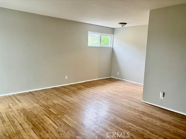 8432 Barnsley Ave — Photo 2