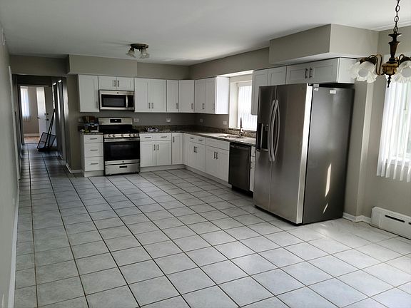 4th image of 905 N 23rd Ave #2