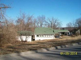 704 First St, Cabool, MO 65689