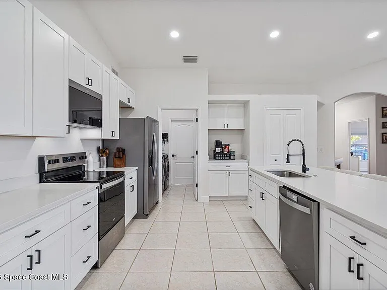 356 Olster St SW — Photo 14