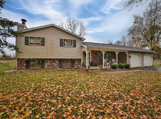 6966 Akron Rd, Lockport, NY 14094