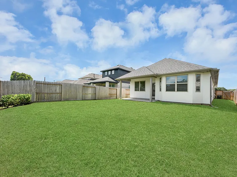 4030 Colony Ln — Photo 35