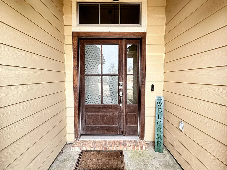 3825 Pickering Pass — Photo 3