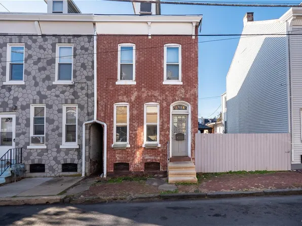 712 Moss St, Reading, PA 19604