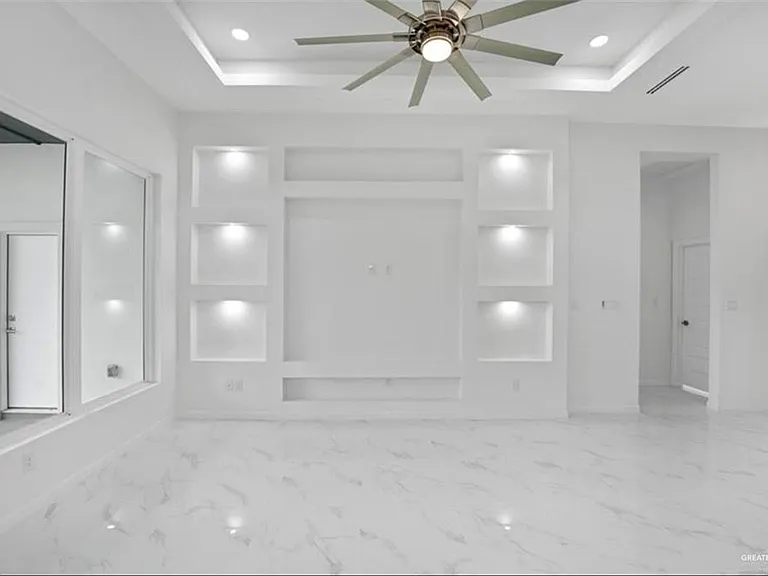 3121 E Kennedy Ave — Photo 12