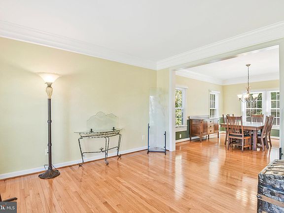 5th image of 14833 Cox Creek Ct