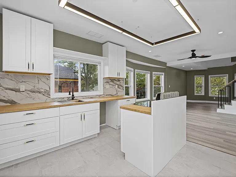 520 Smith St #2 — Photo 4