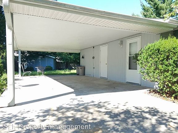 2nd image of 312 S Plover Dr