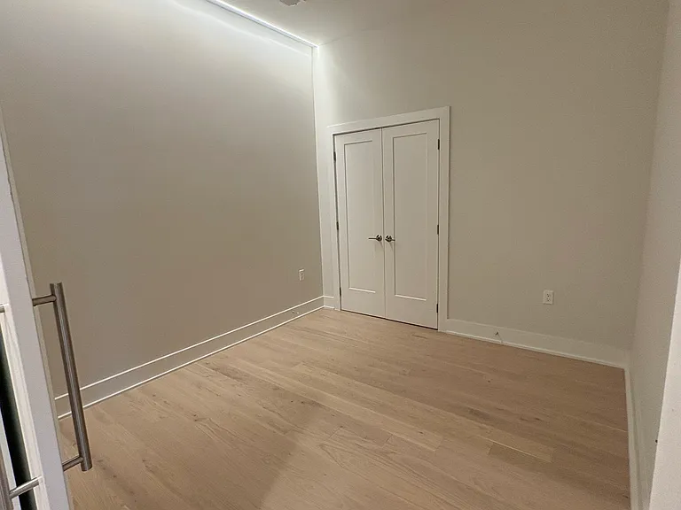 701 Swann Ave #605 — Photo 2
